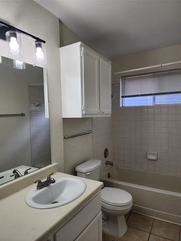 502 Burlwood CT, Round Rock, TX 78664