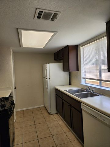 502 Burlwood CT, Round Rock, TX 78664