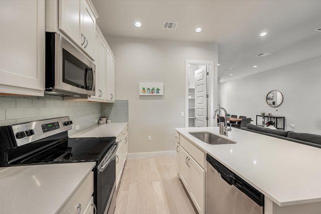 3108 E 51st ST 903, Austin, TX 78723