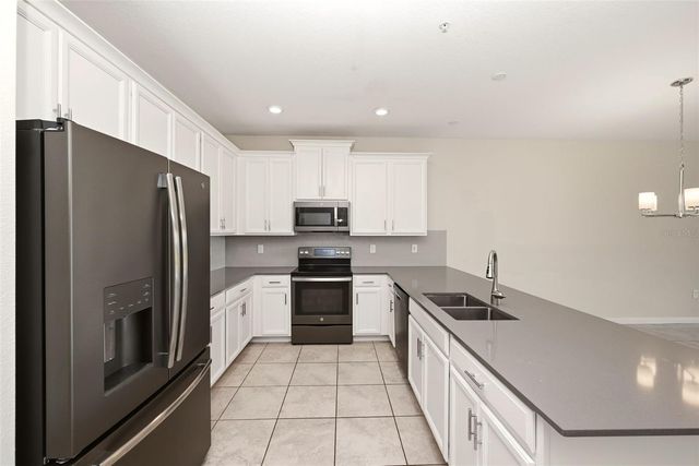 877 OCEAN COURSE AVENUE 877, Davenport, FL 33896