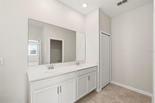 877 OCEAN COURSE AVENUE 877, Davenport, FL 33896