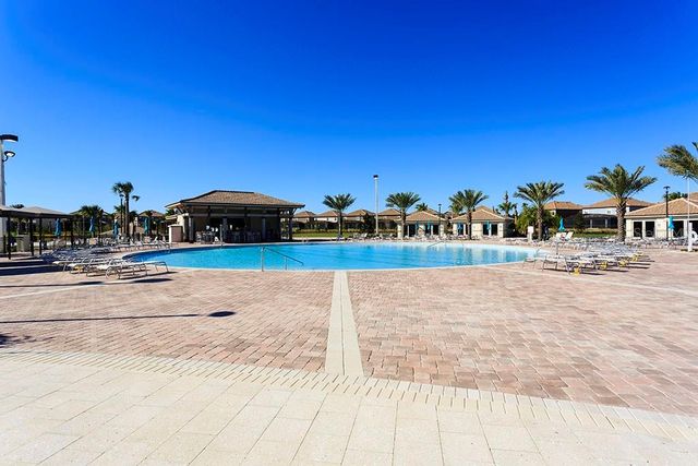 877 OCEAN COURSE AVENUE 877, Davenport, FL 33896