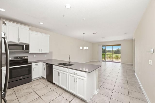 877 OCEAN COURSE AVENUE 877, Davenport, FL 33896