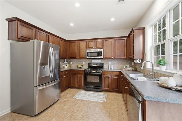 1752 Bentridge Drive NW 4, Kennesaw, GA 30144