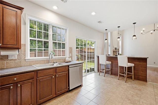 1752 Bentridge Drive NW 4, Kennesaw, GA 30144