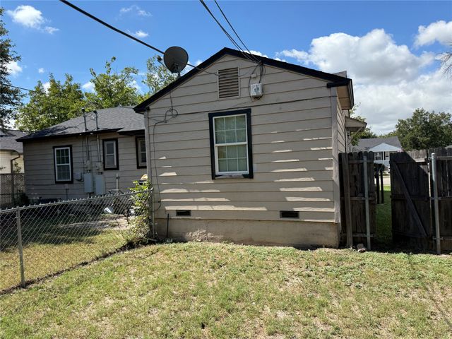 502 19th Street, Grand Prairie, TX 75050