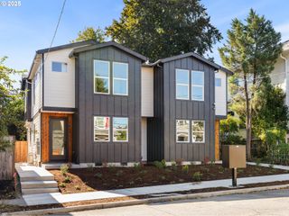 1062 Se Franklin St, Portland, OR 97202