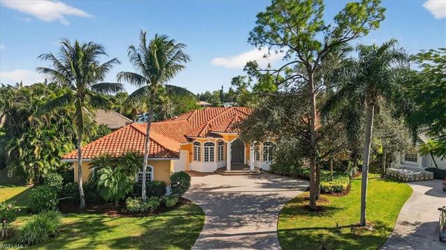 2203 Imperial Golf Co BLVD, Naples, FL 34110