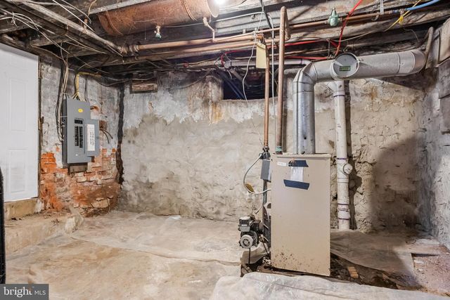 720 W 11TH ST, Chester, PA 19013