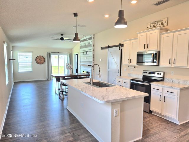 2537 OAK STREAM Drive, Green Cove Springs, FL 32043