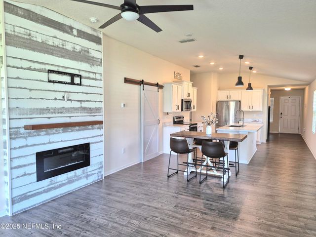 2537 OAK STREAM Drive, Green Cove Springs, FL 32043