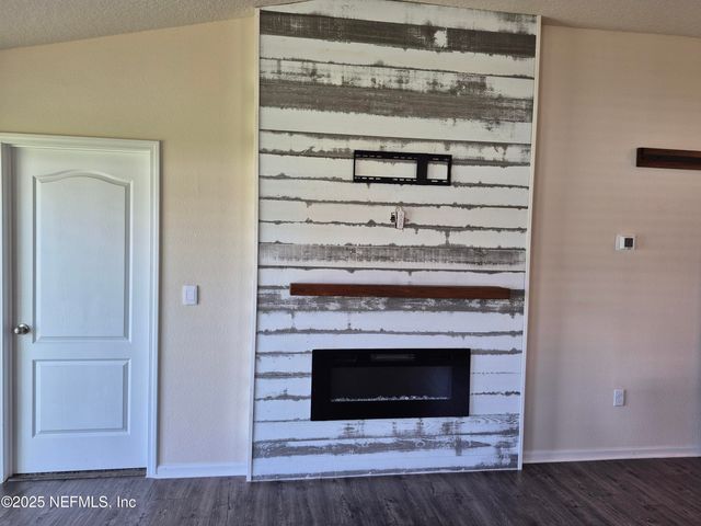 2537 OAK STREAM Drive, Green Cove Springs, FL 32043