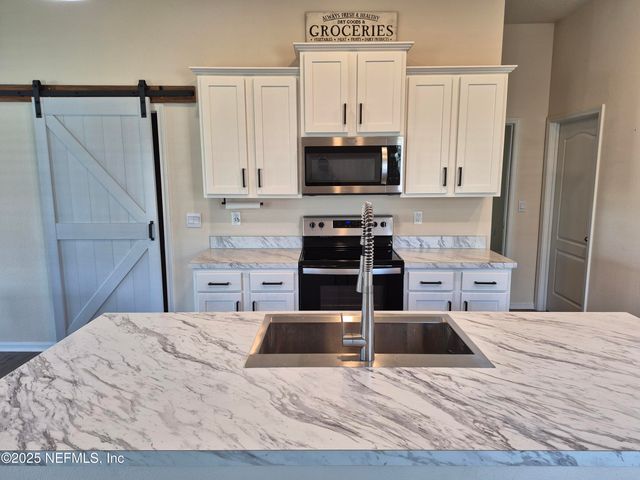 2537 OAK STREAM Drive, Green Cove Springs, FL 32043