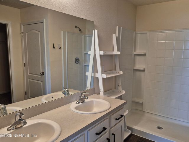 2537 OAK STREAM Drive, Green Cove Springs, FL 32043
