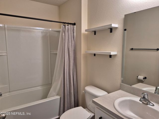 2537 OAK STREAM Drive, Green Cove Springs, FL 32043