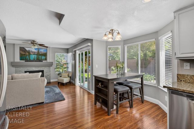 2218 Longview Dr, Roseville, CA 95747