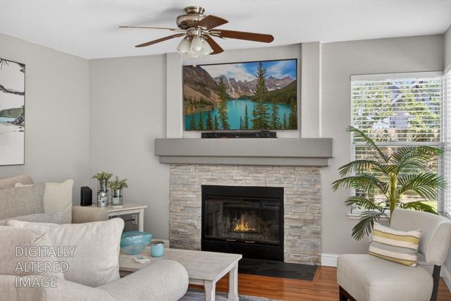 2218 Longview Dr, Roseville, CA 95747