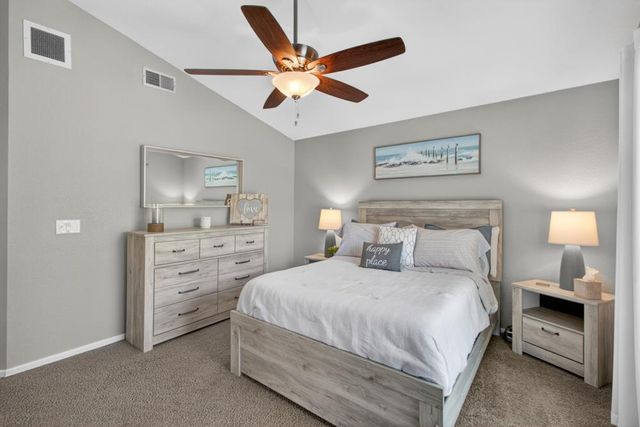 2218 Longview Dr, Roseville, CA 95747