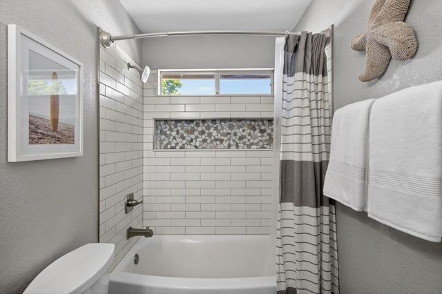 2218 Longview Dr, Roseville, CA 95747