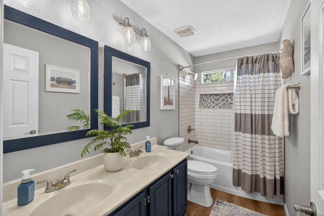 2218 Longview Dr, Roseville, CA 95747