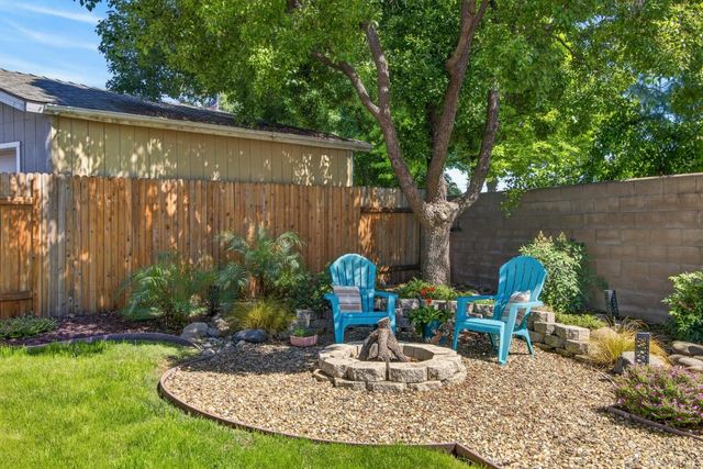 2218 Longview Dr, Roseville, CA 95747