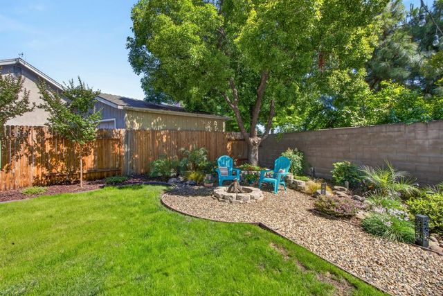 2218 Longview Dr, Roseville, CA 95747