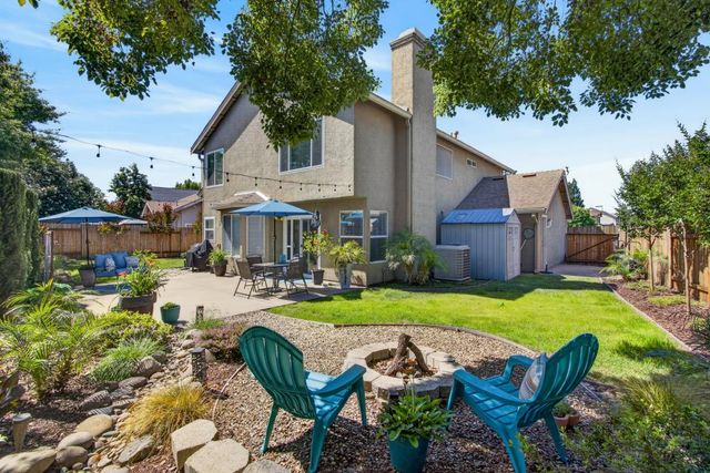 2218 Longview Dr, Roseville, CA 95747