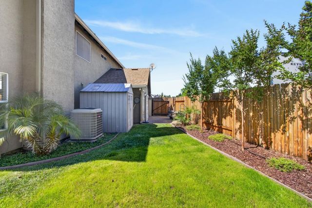 2218 Longview Dr, Roseville, CA 95747