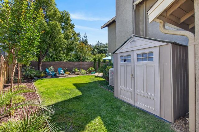2218 Longview Dr, Roseville, CA 95747