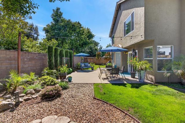 2218 Longview Dr, Roseville, CA 95747