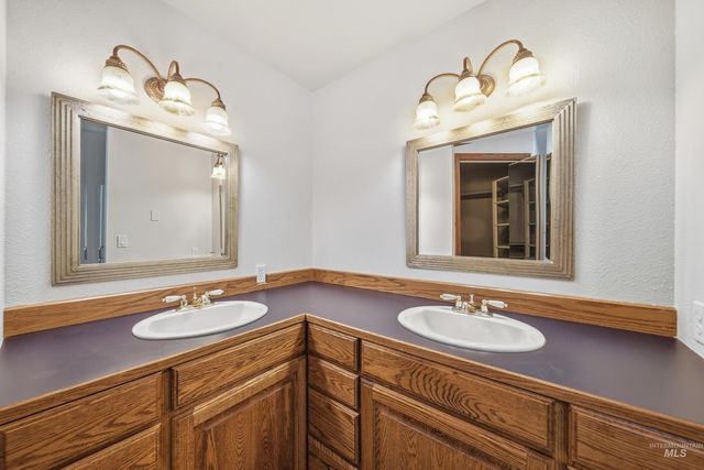 261 S Duke Ave, Eagle, ID 83616