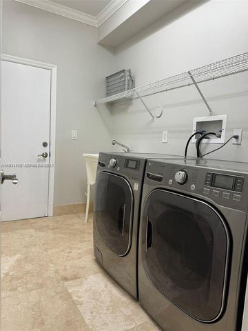 1302 NW 139th Ave, Pembroke Pines, FL 33028