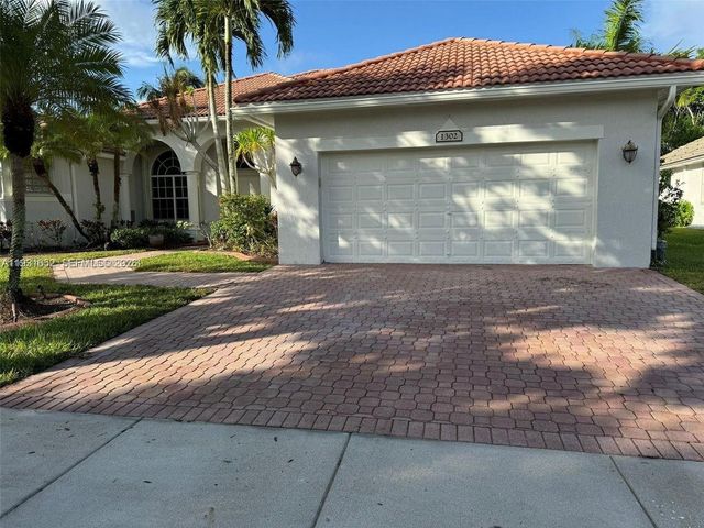 1302 NW 139th Ave, Pembroke Pines, FL 33028