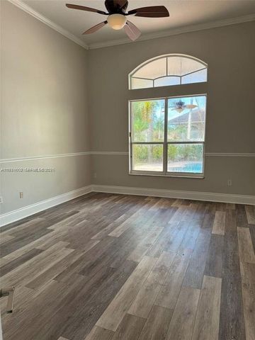 1302 NW 139th Ave, Pembroke Pines, FL 33028