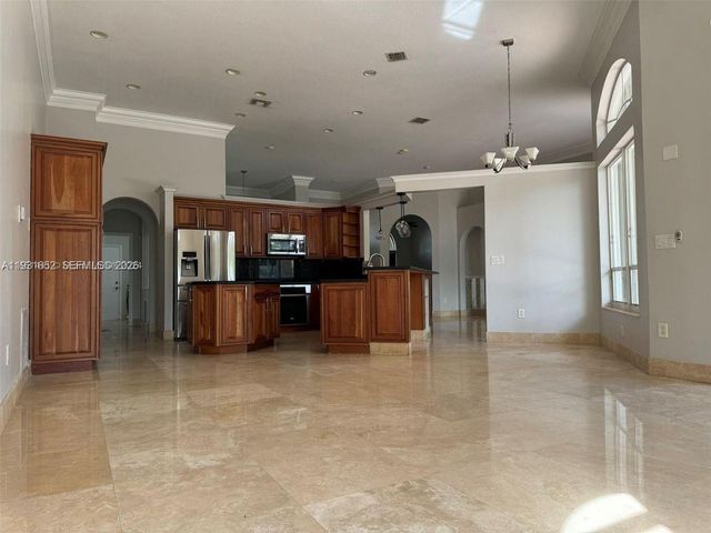 1302 NW 139th Ave, Pembroke Pines, FL 33028