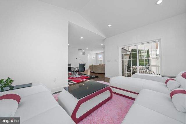4 WILLIAM BOYER DR, Titusville, NJ 08560