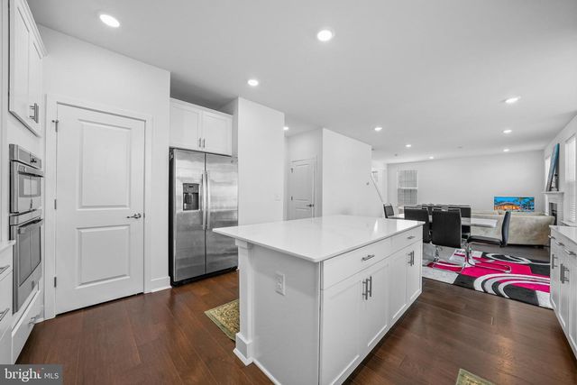 4 WILLIAM BOYER DR, Titusville, NJ 08560