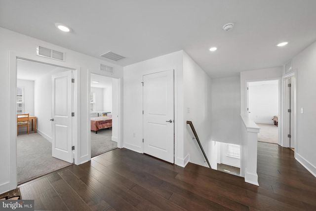4 WILLIAM BOYER DR, Titusville, NJ 08560