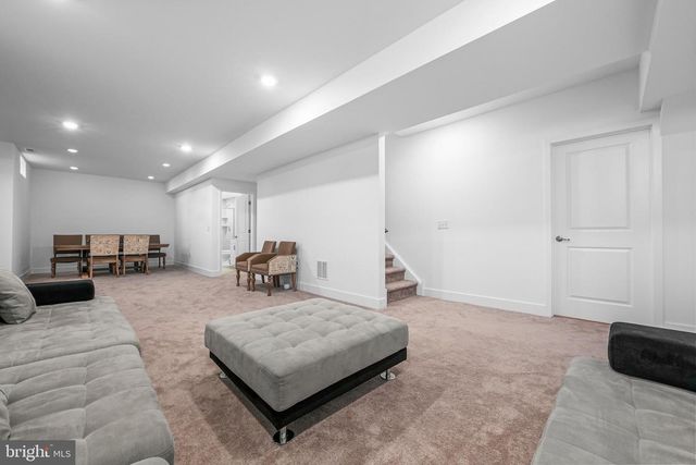 4 WILLIAM BOYER DR, Titusville, NJ 08560