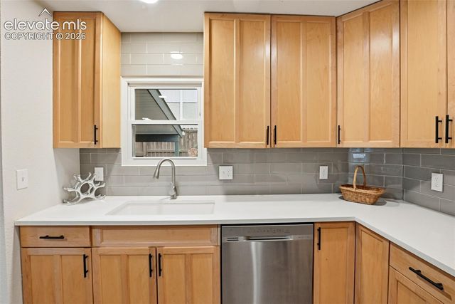 627 Skyline Avenue, Colorado Springs, CO 80905