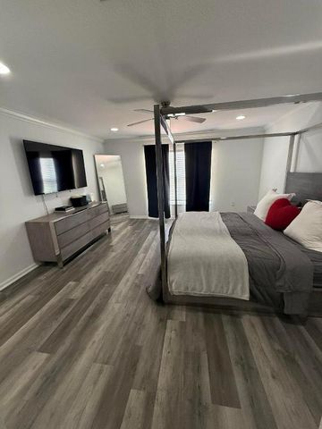 7942 Parsons Pine Drive, Boynton Beach, FL 33437