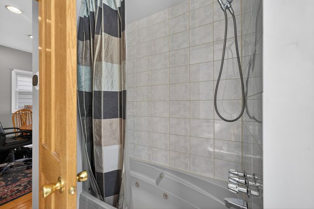 3914 N MOZART Street, Chicago, IL 60618