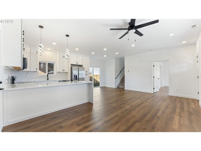 141 Ne D St, Willamina, OR 97396