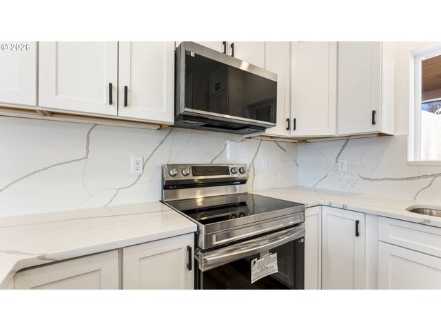 141 Ne D St, Willamina, OR 97396