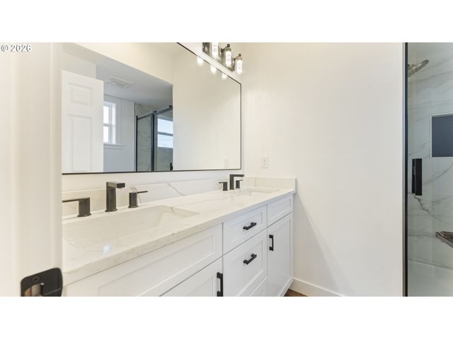 141 Ne D St, Willamina, OR 97396