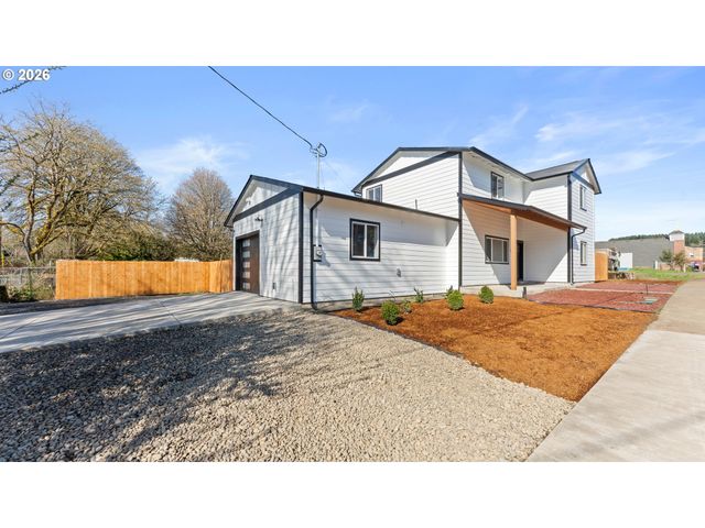 141 Ne D St, Willamina, OR 97396