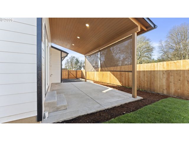 141 Ne D St, Willamina, OR 97396