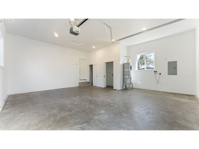141 Ne D St, Willamina, OR 97396