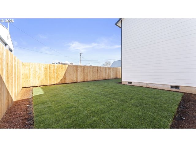 141 Ne D St, Willamina, OR 97396
