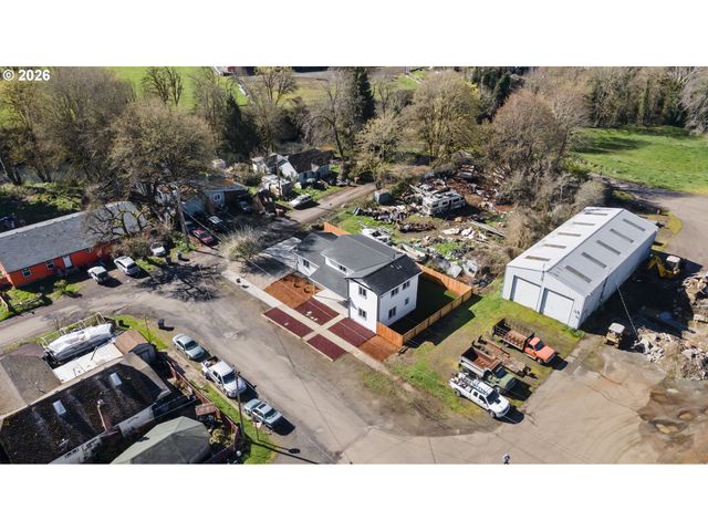 141 Ne D St, Willamina, OR 97396